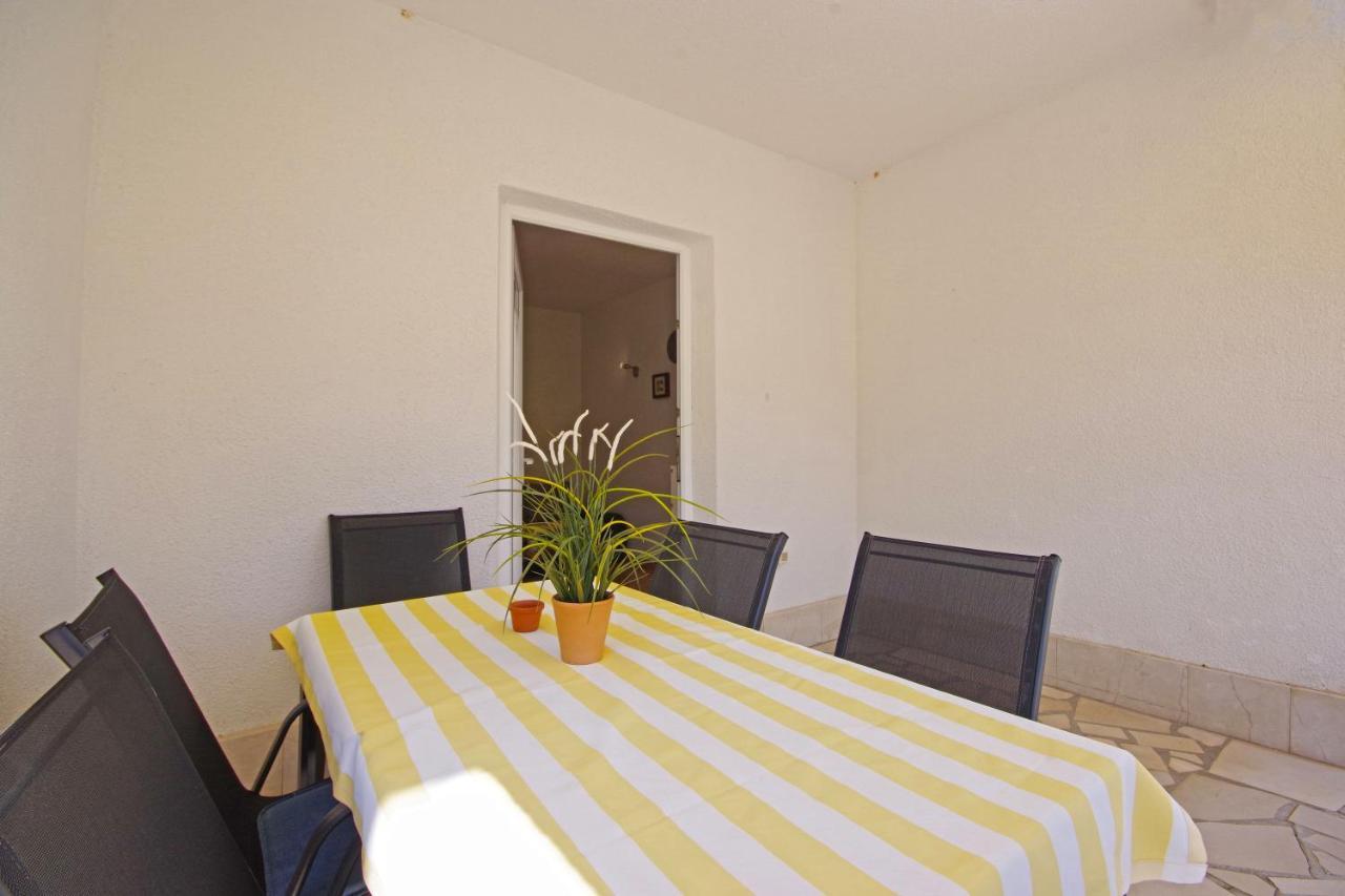 Silva Apartment Sutivan